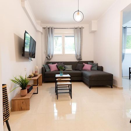 Kristi Central Home יואנינה מראה חיצוני תמונה
