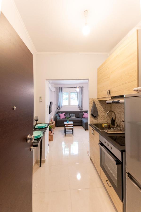 Kristi Central Home יואנינה מראה חיצוני תמונה