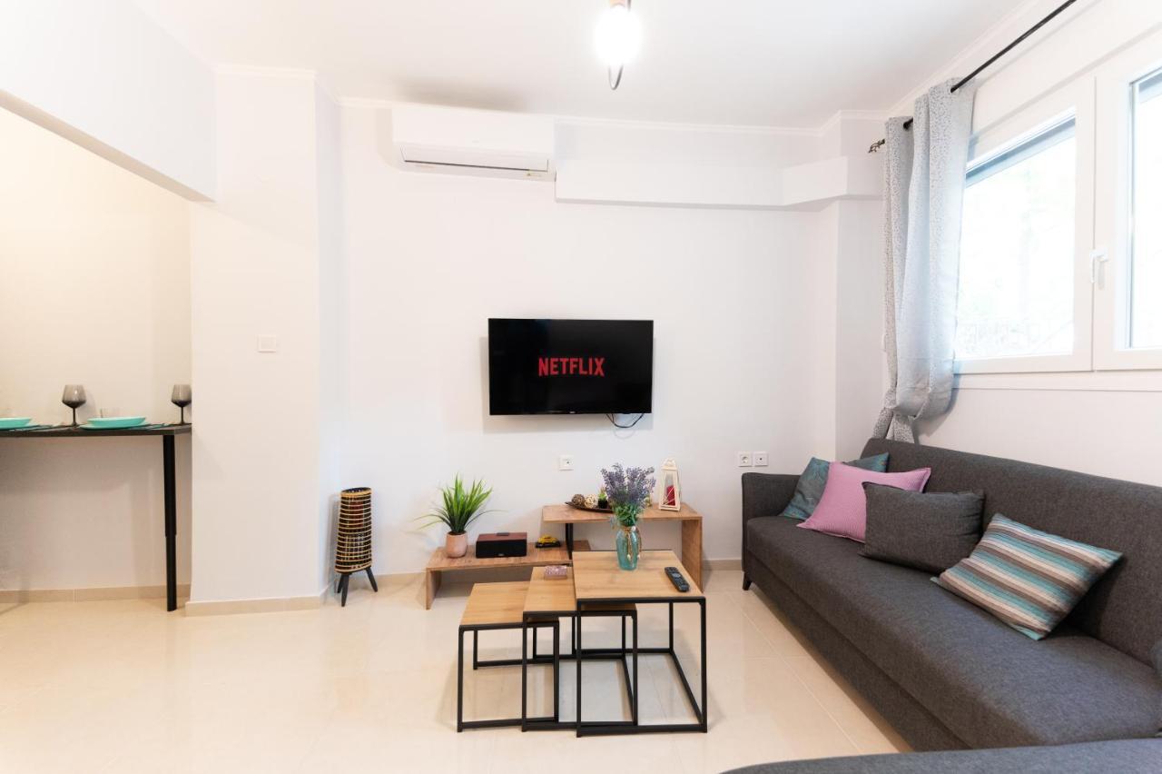 Kristi Central Home יואנינה מראה חיצוני תמונה